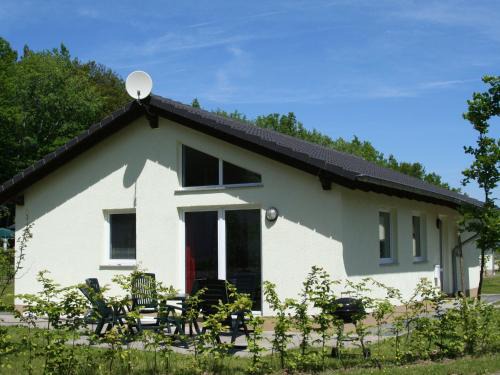 Ferienhausgebiet Hillenseifen House | Holiday Home in Hinterhausen with garden