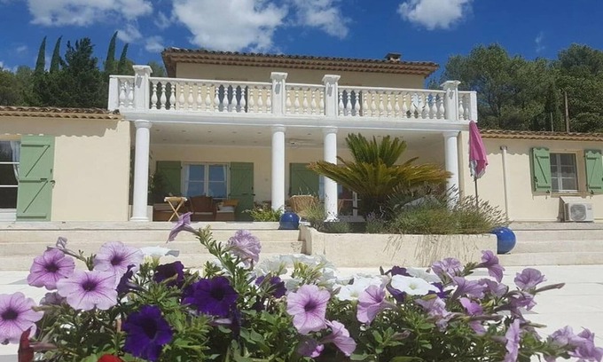 Lorgues House | Holiday home in Lorgues with swimming pool