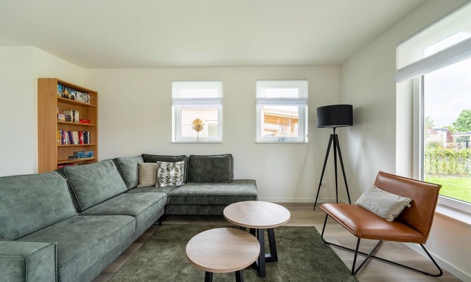 Municipality of Nissewaard House | Holiday Home in Simonshaven by Lake Beach