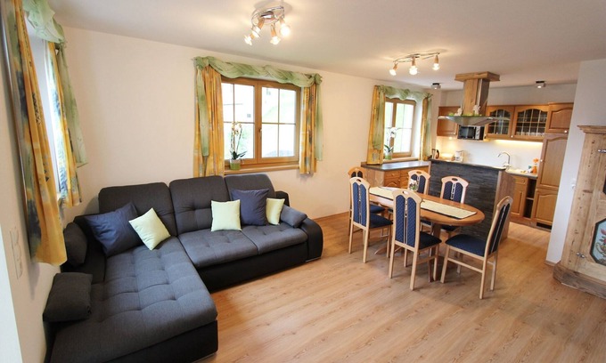 Taxenbach Apartment | Holiday Home in Taxenbach with Hohe Tauern Views