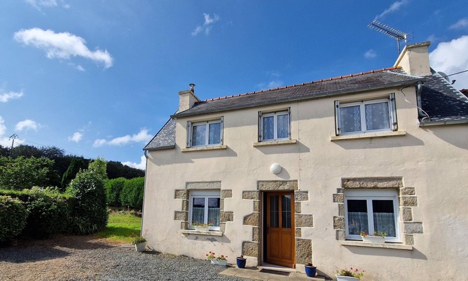 Guerlesquin House | Holiday home in the countryside near the beach