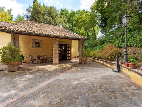 Perugia Apartment | Holiday Home in Umbria with Pool