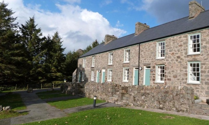 Rhyd-y-clafdy House | Holiday Home Julian by Interhome