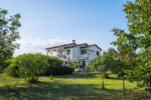 Kapelica House | Holiday Home Katharina