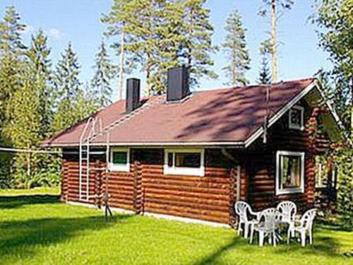 Aatola House | Holiday Home Kettupirtti by Interhome