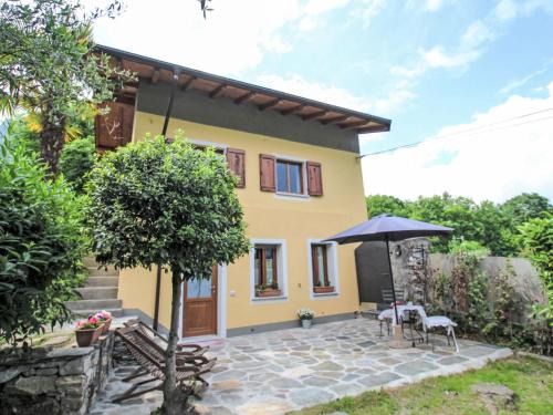 Casale Corte Cerro House | Holiday Home La Casetta by Interhome