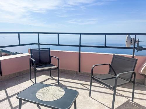 Costarainera House | Holiday Home La casa di Bibi by Interhome