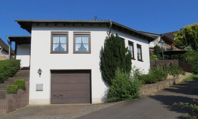 Neumagen-Dhron Apartment | Holiday Home Later Comfortable Vacation Home