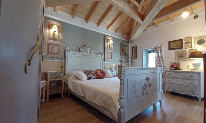 Pouzauges House | Holiday Home 'La Petite Maison 15kms Puy Du Fou' with Private Terrace and Wi-Fi