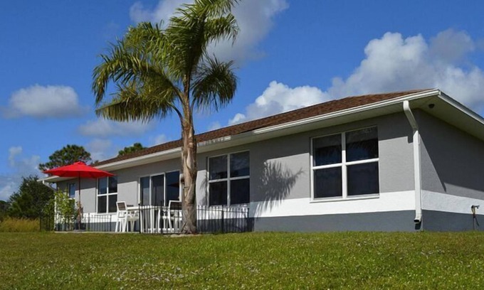 Joel House | holiday home, Lehigh Acres