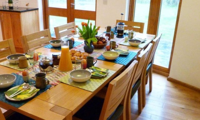 Llandovery House | Holiday Home Llety Gwedd by Interhome
