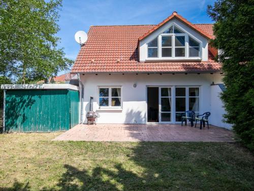 Garz/Rugen House | Holiday Home Losentitz by Interhome