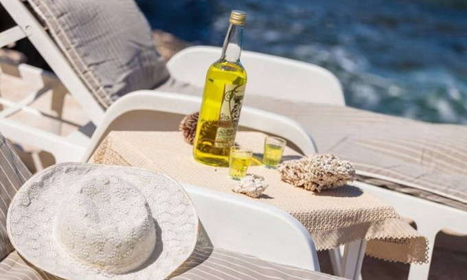 Blato House | Holiday Home Luna - Two Bedroom Holiday Home with Sea View