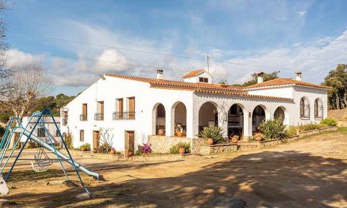 Palafolls House | Holiday Home 'Masia Mas Bolet' with Mountain View, Private Pool and Private Terrace