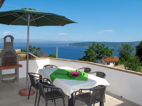 Sveta Jelena House | Holiday Home Matea by Interhome
