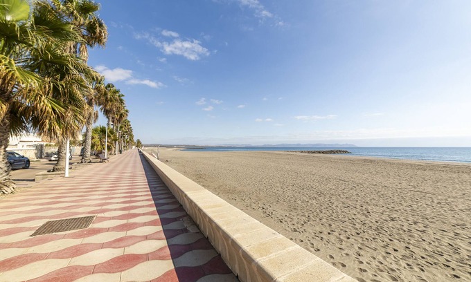 El Toyo House | Holiday Home 'Mi Locura Costa Cabana' with Private Terrace, Garden and Wi-Fi, 30 mts from the beach