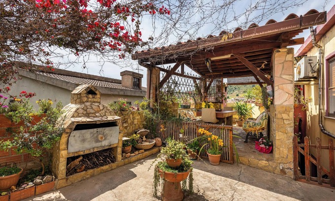 Villaputzu House | Holiday Home 'Monolocale Il Girasole' close to City Centre with Garden & A/C