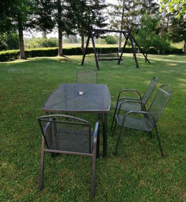 Lovinac House | Holiday Home Nada i Milan