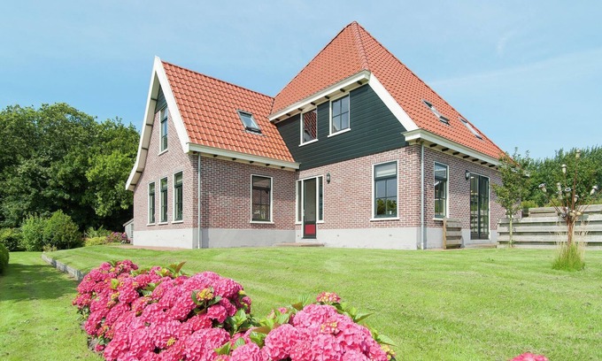 Schagerbrug House | Holiday Home near Dutch Coast & Sauna