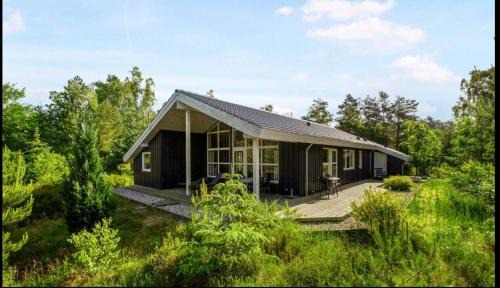 Helberskov Strand House | Holiday Home Near Mini-Mallorca In Øster Hurup