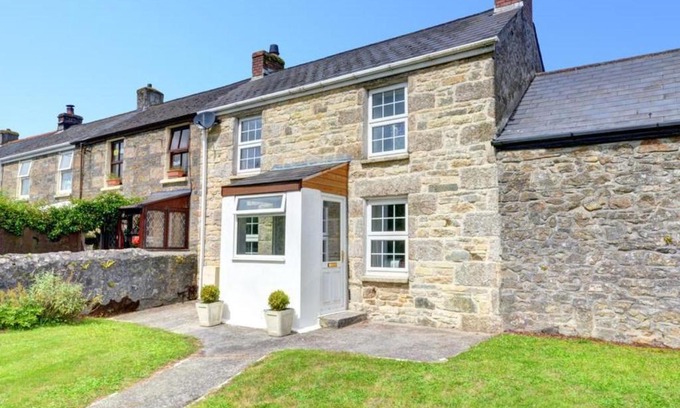 Troon House | Holiday Home Pendarves by Interhome