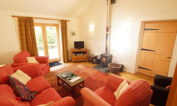 Machynlleth House | Holiday Home Pernil by Interhome
