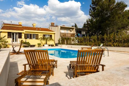 Punat House | Holiday Home PUNAT OASIS with breathtaking Sunset & Sea View