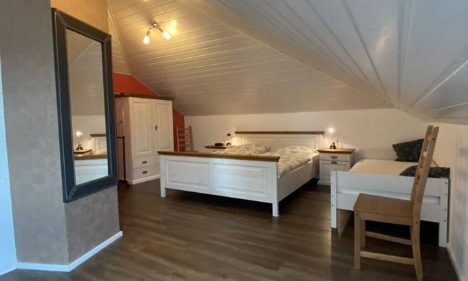 Irmenach Apartment | Holiday home Red Milan