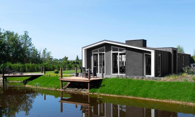Wemeldinge House | Holiday Home Ruisweg 109 by Interhome