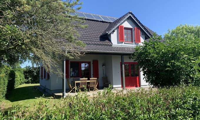 Breege House | Holiday Home 'Sabines Badehaus Mit Innenpool' with Lake View, Private Terrace and Wi-Fi