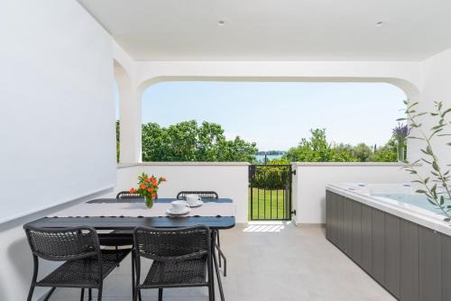 Cervar House | Holiday Home Saladinka with Whirlpool