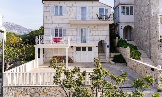 Zvekovica Villa | Holiday Home Swiss **** with Pool