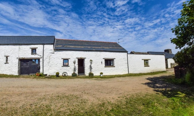 St Brides House | Holiday Home The Stables by Interhome