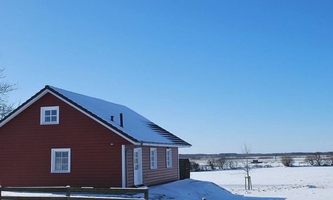 Hude Apartment | Holiday home Treeneblick
