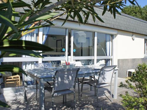 Crozon House | Holiday Home TY Greg by Interhome