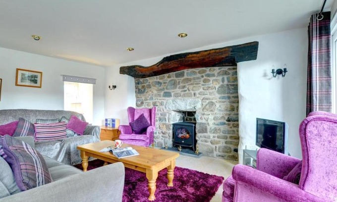 Dyffryn Ardudwy House | Holiday Home Tyn Llan by Interhome