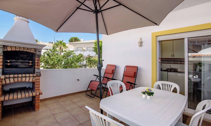 Alfa-Mar House | Holiday Home 'V2 A 400 M Da Praia Da Falésia' with Private Terrace, Balcony and Wi-Fi