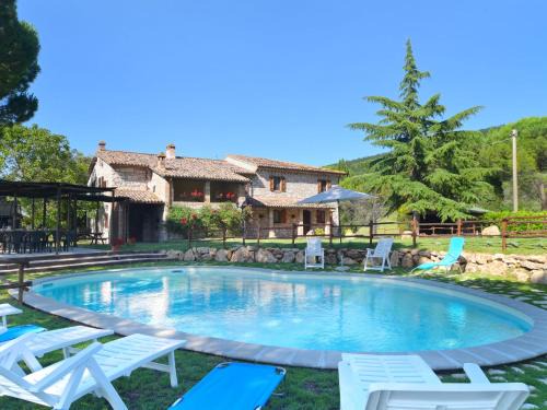 Massa Martana House | Holiday Home Vepres by Interhome