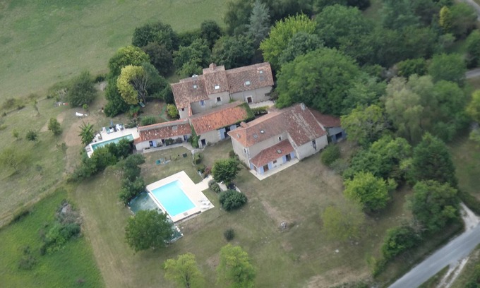 Grand-Brassac House | Holiday Home 'Villa Esperance' with Private Pool, Private Terrace and Wi-Fi