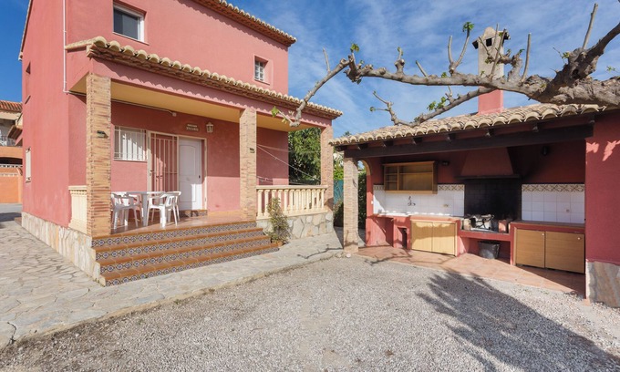 Molinell House | Holiday Home 'Villa Adela' with Sea Views, Private Pool and Wi-Fi