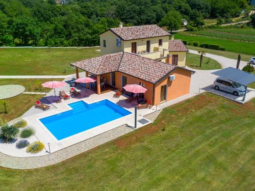 Karojba House | Holiday Home Villa Frankovići by Interhome