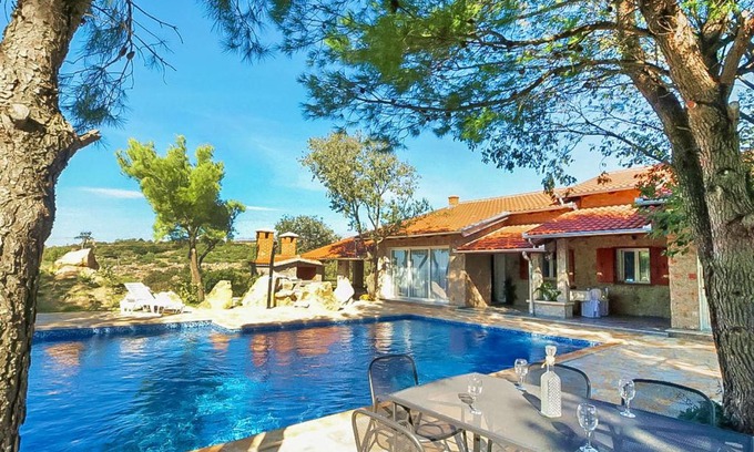 Krusevo House | Holiday Home Villa Sandra by Interhome