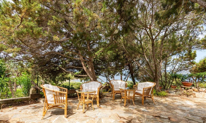 San Stefano House | Holiday Home "Villetta Evelina" with Sea View, Garden & A/C