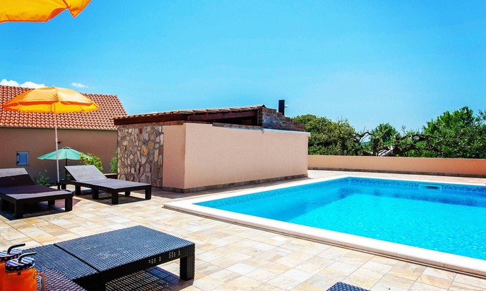 Primosten Burnji House | Holiday home with private pool, comfort and peace