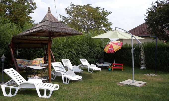 Balatonkeresztur House | Holiday home with outdoor swimming pool and garden
