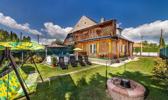 Balatonkeresztur House | Holiday home with air conditioning, pool, WiFi