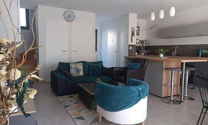 Damgan House | Holiday home with 4 beds