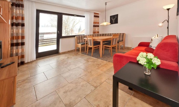 Reichenbach House | Holiday Home with Garden and Terrace