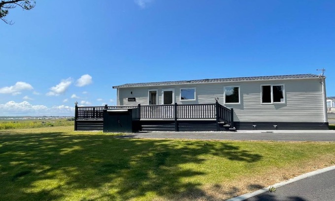 Newquay Resort | Holiday Home with Stunning Views