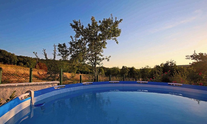 Ripenda Verbanci House | Holiday home with swimming pool and barbecue